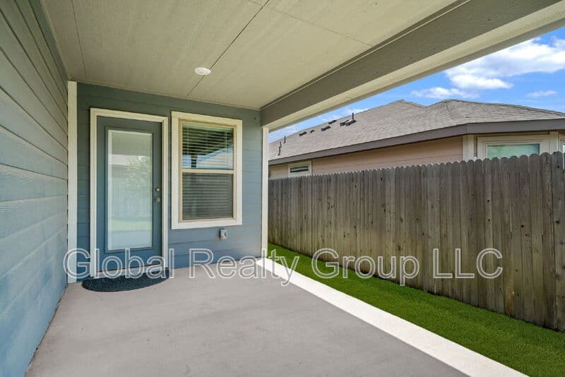 New Braunfels House: 1220 Ella Xing