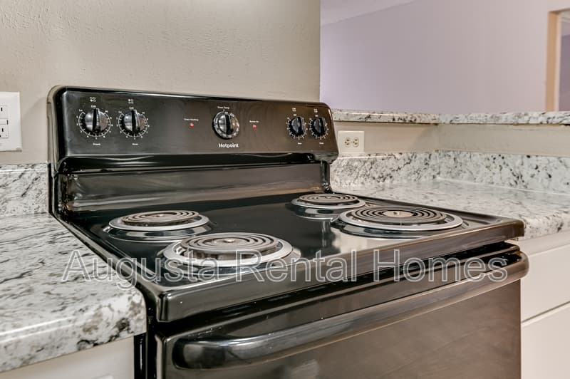 Augusta Condo: 2515 Center West Parkway - 3N