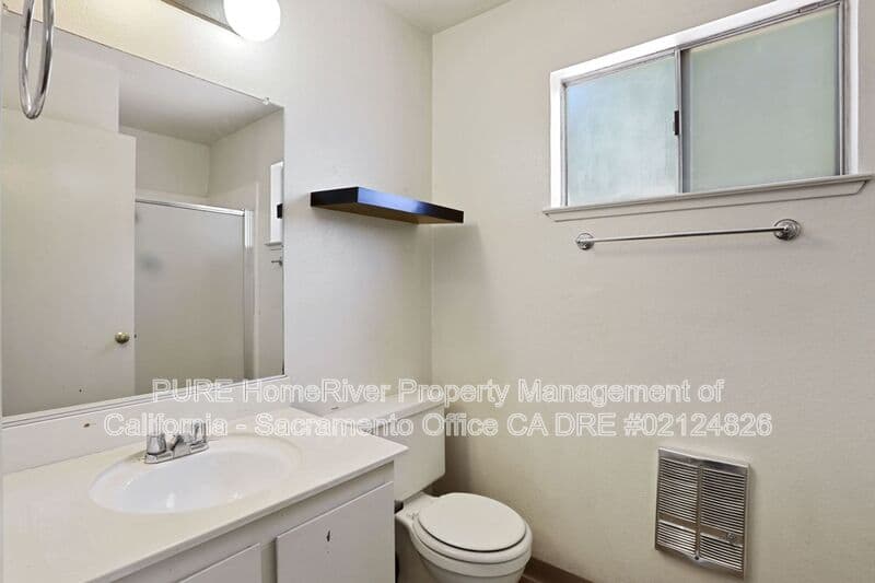 Fair Oaks House: 8128 Deseret Ave