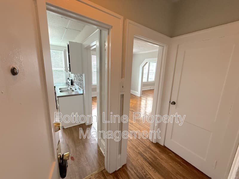 Charlotte Condo: 2100 E 7th St #5