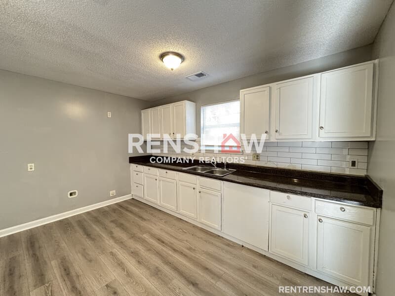 Memphis Condo: 2525 Rozelle St