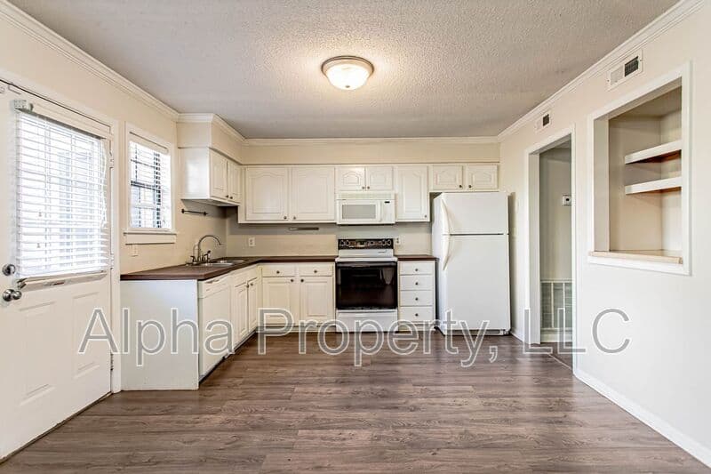 Taylors Condo: 812 Reid School Rd