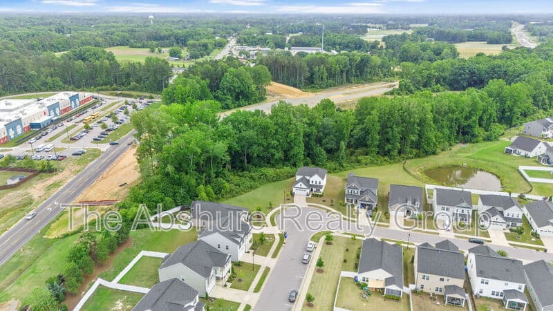 Angier House: 121 Barnwell Loop