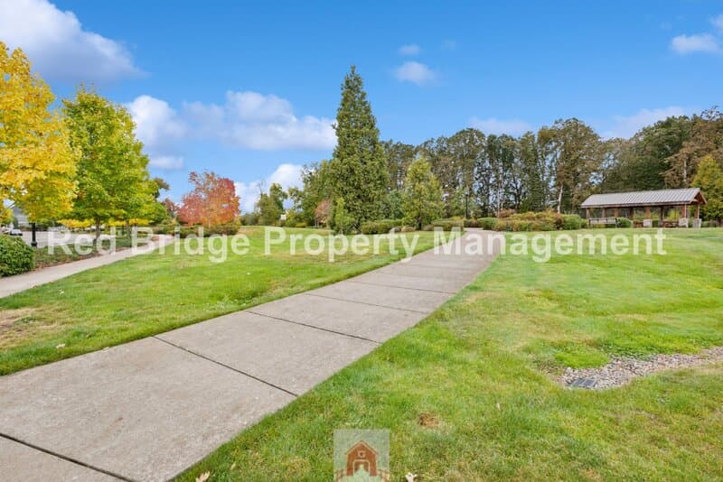 Wilsonville Townhome: 28520 SW Paris Ave