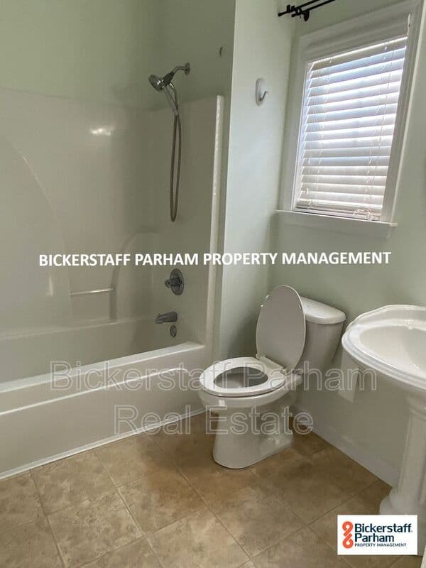Fortson House: 4613 English Ivy Drive