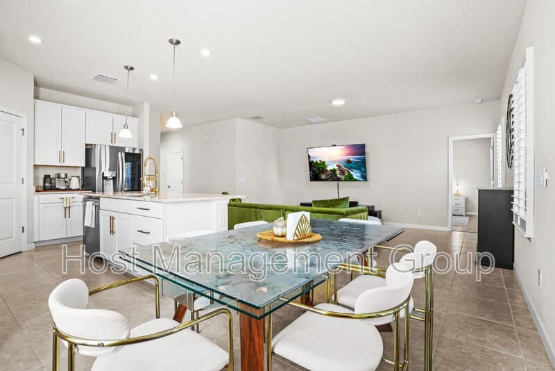 Minneola House: 3234 Hill Point St