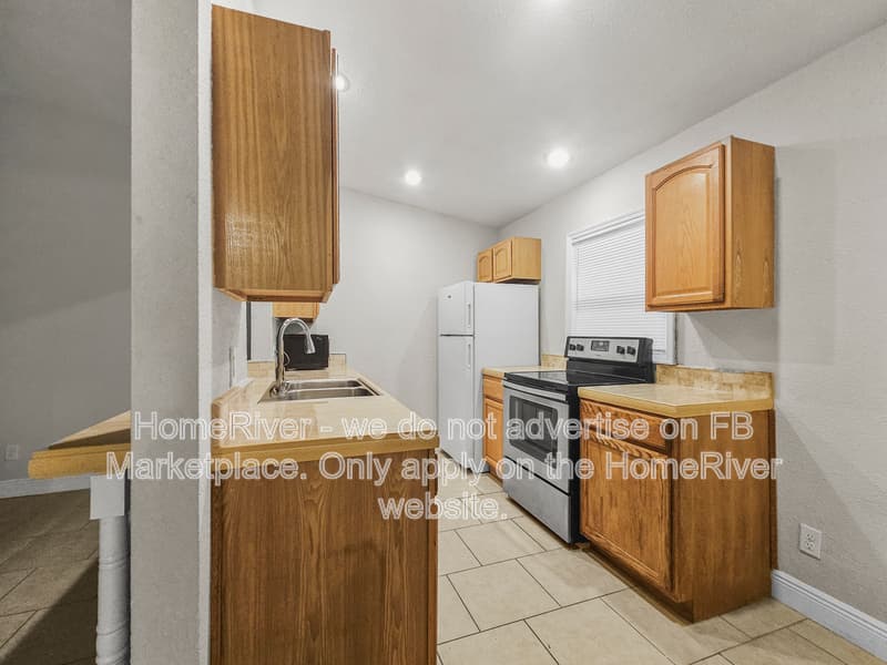 Clearwater Condo: 2878 Whitney Rd