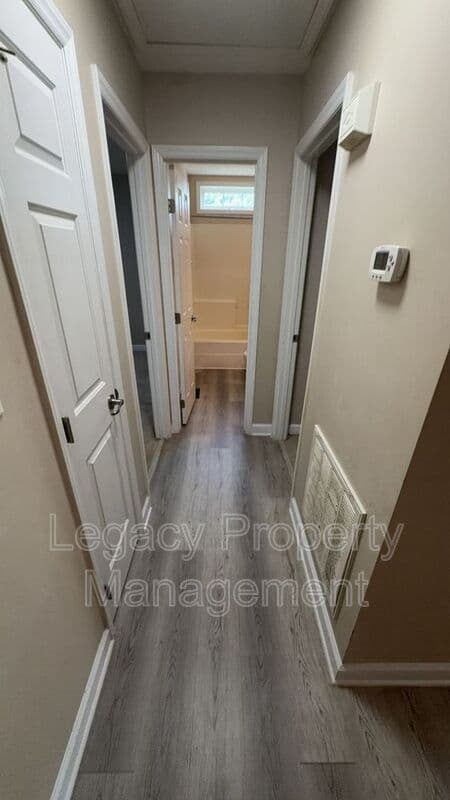 Raleigh House: 4509 Wolf Trap Rd