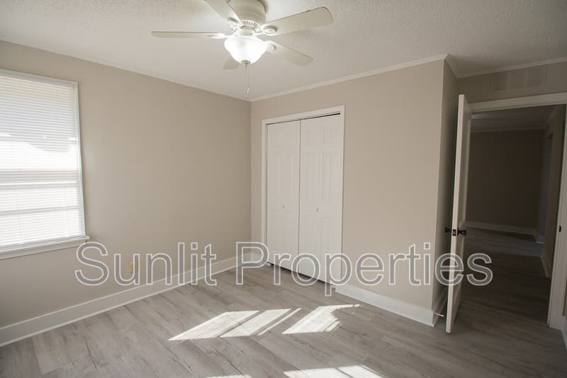 Athens House: 2590 Danielsville Rd