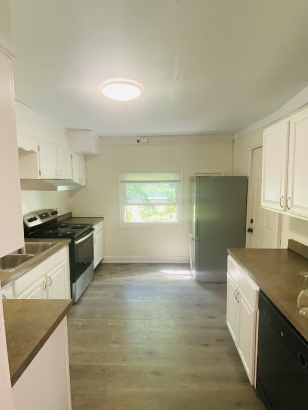 York House: 144 West Jackson Street - C