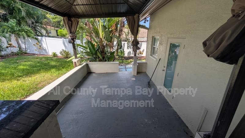 Clearwater House: 1731 Union St
