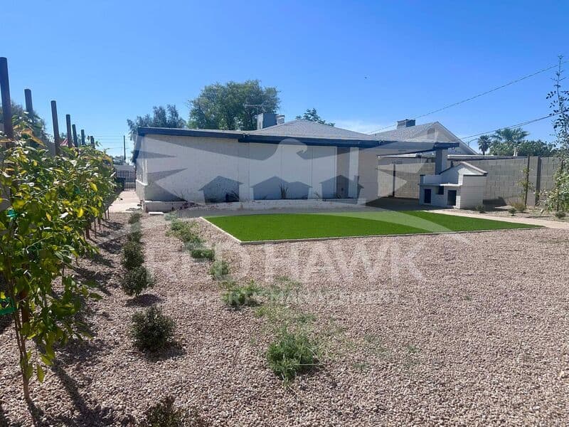 Chandler House: 281 S California St