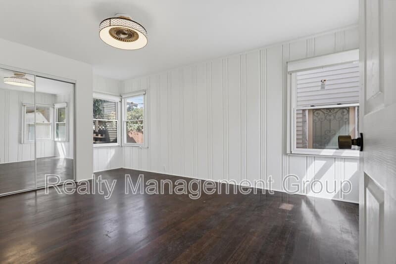 San Diego Condo: 4469 Cleveland Avenue