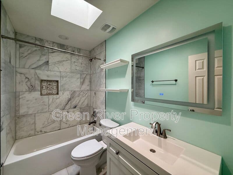 Jacksonville House: 12955 Julington Ridge Drive E