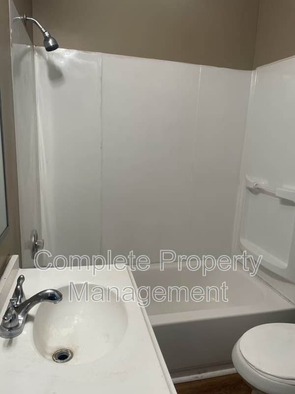 Birmingham House: 8211 Rugby Avenue