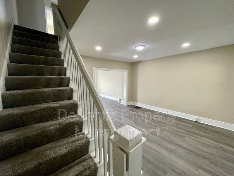 Brackenridge House: 724 East 7th Avenue