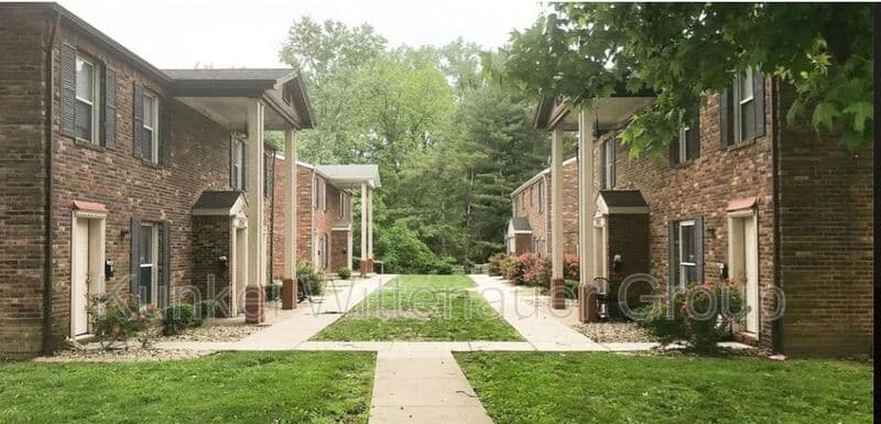 Swansea Condo: 1807-3 Jamestown Road