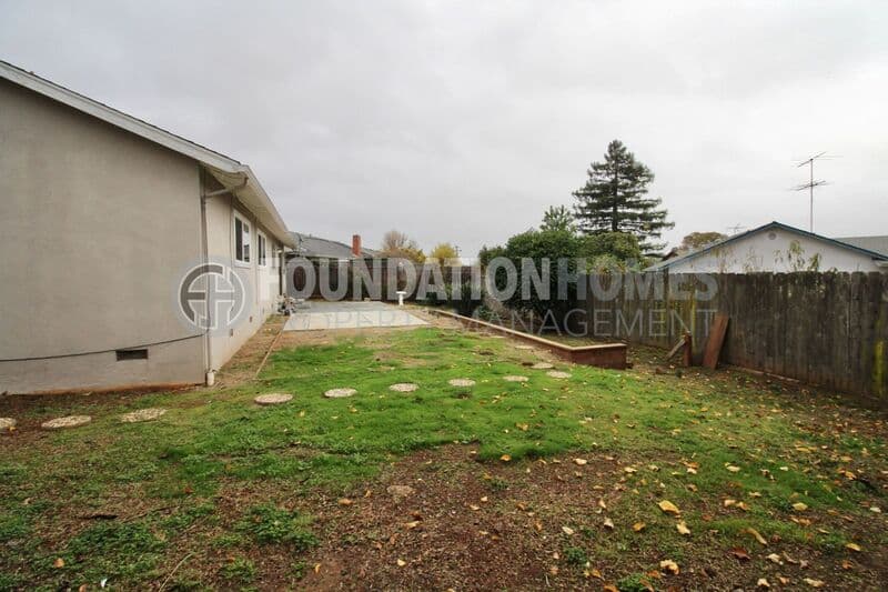 Novato House: 115 Grande Vista