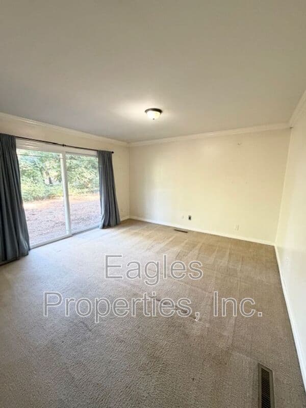 Goldsboro House: 508 Forest Hills Drive