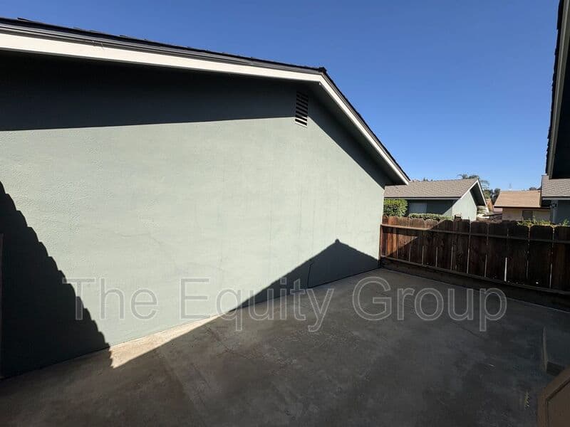 Visalia Condo: 3108 West Walnut Ave