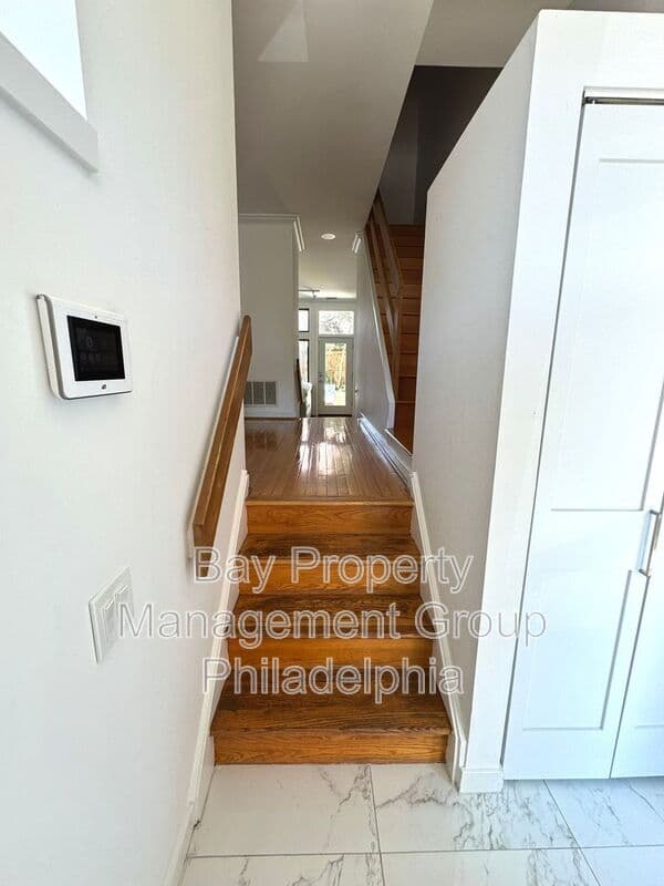 Philadelphia House: 834 N Newkirk St