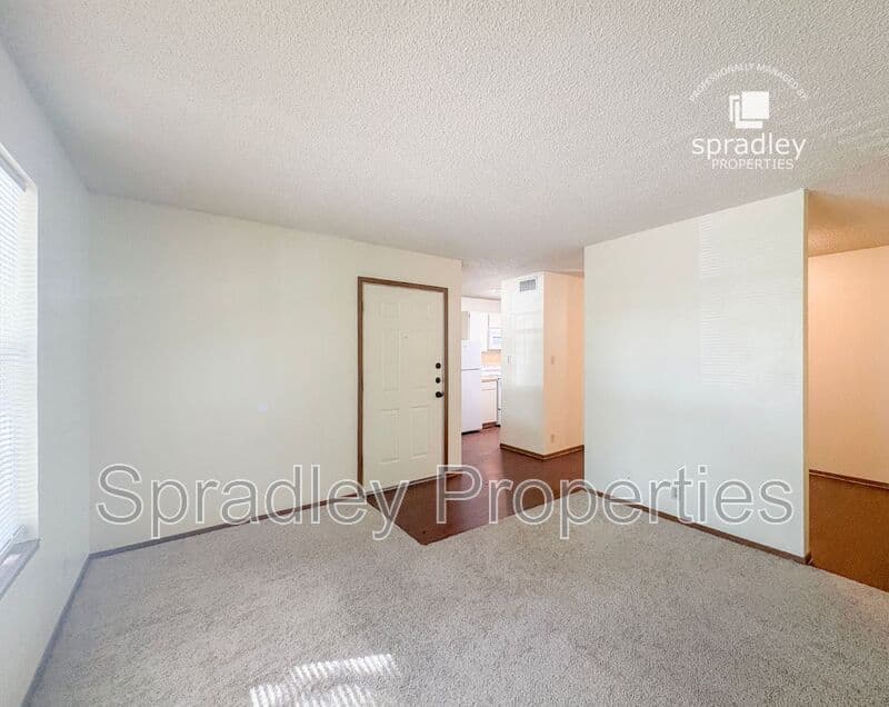 Troy Condo: 120 W Main St