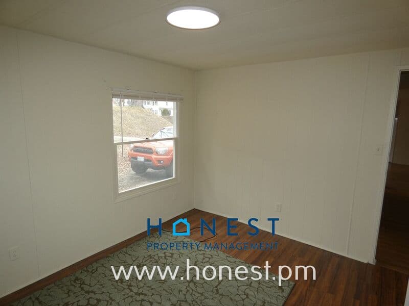 Augusta House: 146 Sewall Street