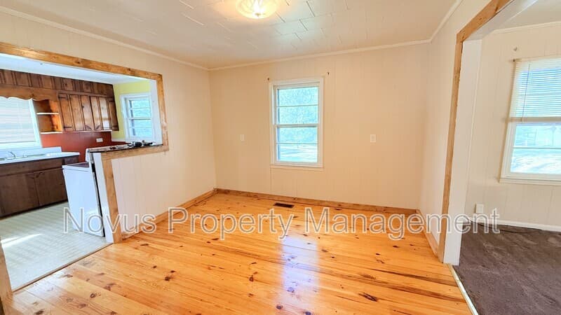 Tallapoosa House: 126 Kiker Street