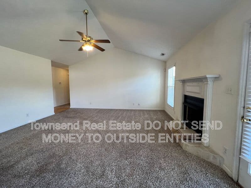 Raeford House: 121 Bugle Call Drive