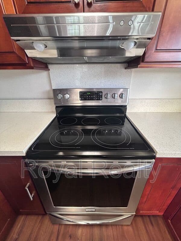 Mililani House: 94-436 Keaoopua Street 37D