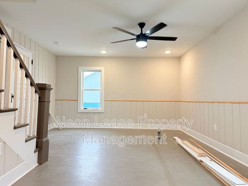 Greenwood House: 13404 Saint Johnstown Rd