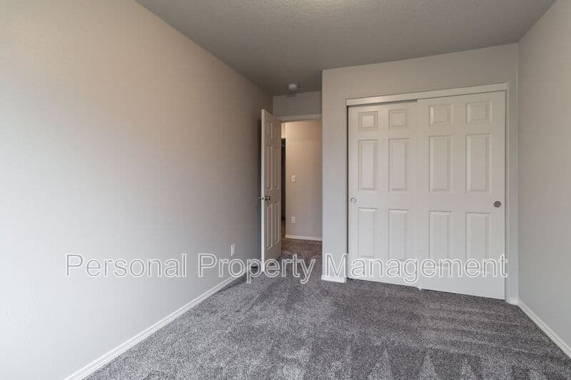 Vancouver House: 111 NW 150th St