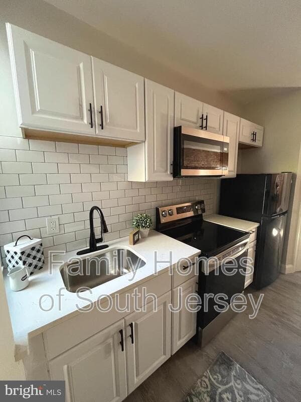 Philadelphia House: 3205 Latona St