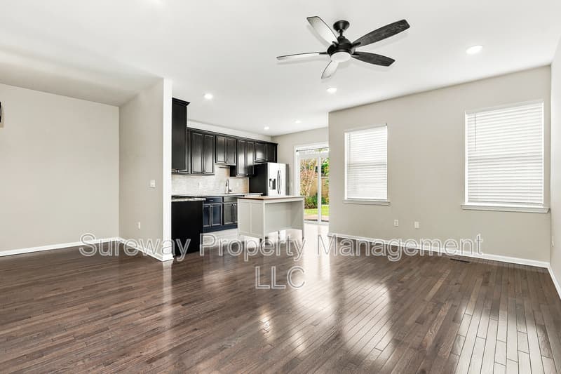Hamilton Townhome: 9 Flagger Lane
