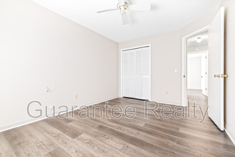 Winter Haven House: 1611 High Point Court Southwest