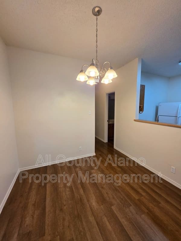 San Antonio Condo: 3439 Ridge Smoke