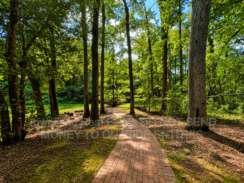 Fayetteville House: 3316 Cliffdale Rd.