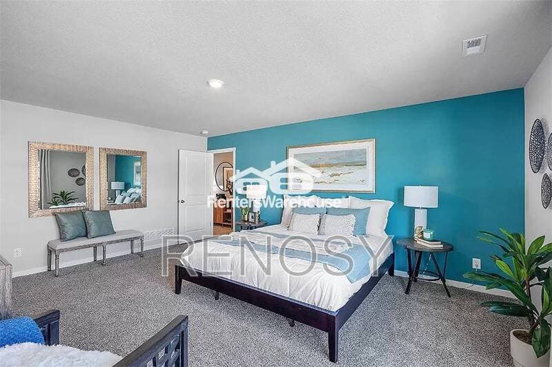 Adel House: 2124 Bugge Drive
