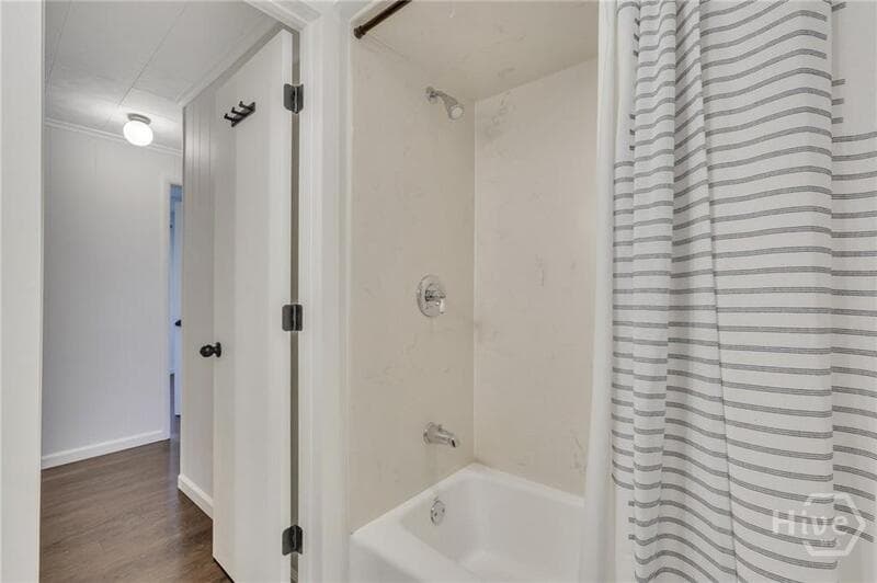 Savannah House: 2337 Shirley Drive