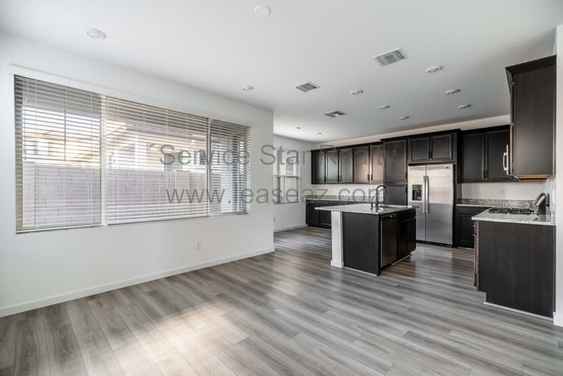 Chandler Townhome: 1141 W Diamondback Dr