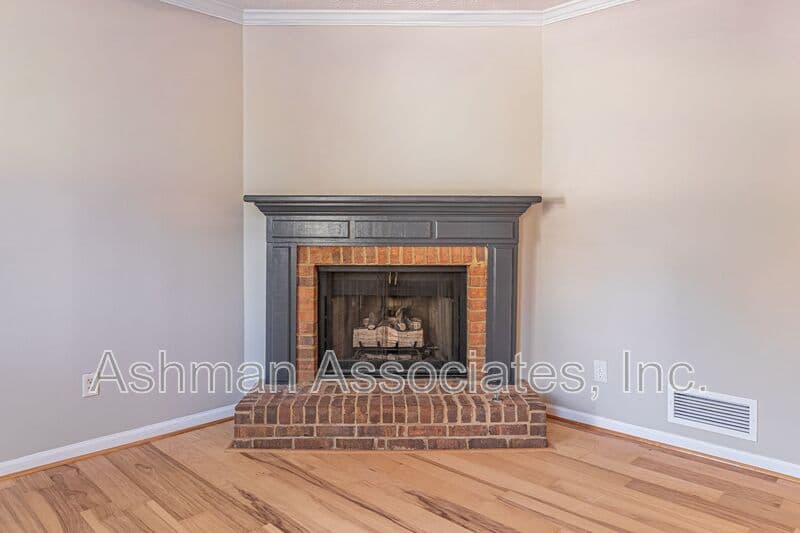 Alpharetta House: 3235 Cape Cir.