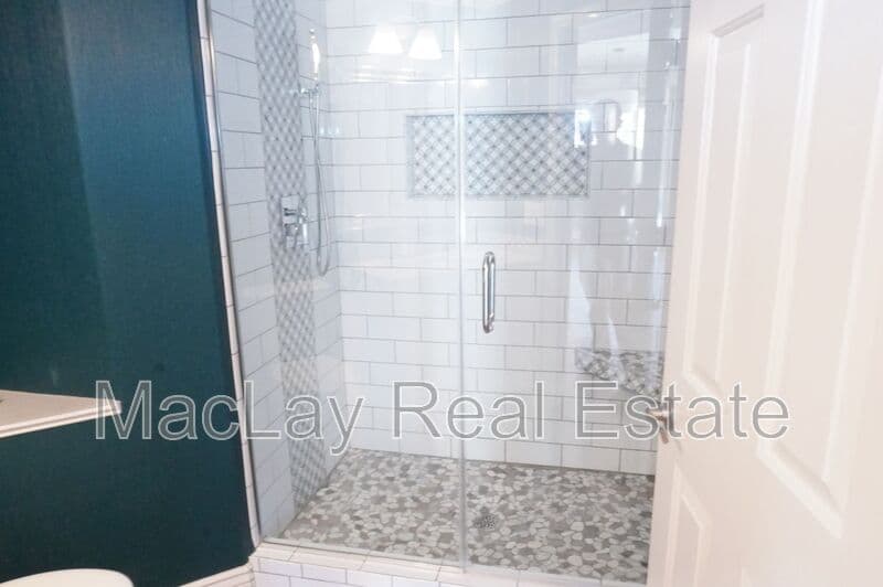 Phoenix House: 15410 S 17th ln