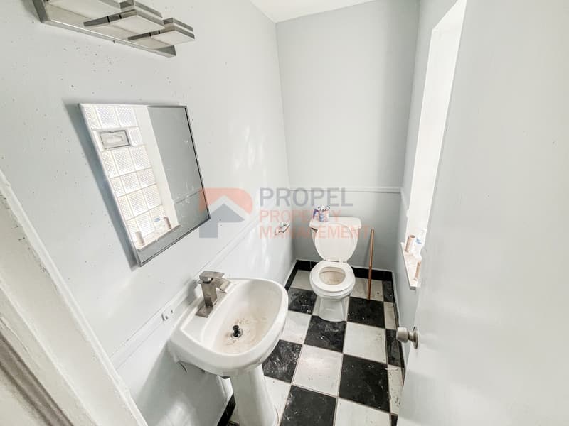 Detroit House: 19440 Hartwell Street