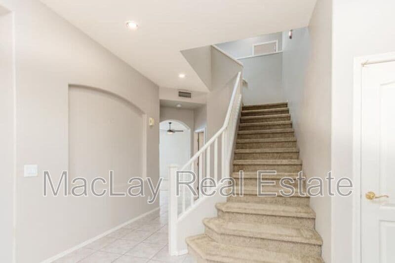 Chandler House: 3661 S Barberry Place