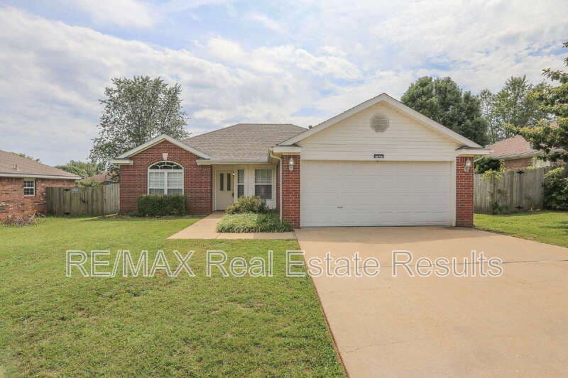 Centerton House: 1071 Evergreen St