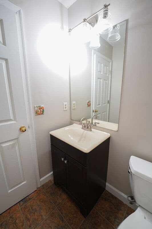 Savannah Condo: 211 Edgewater Rd