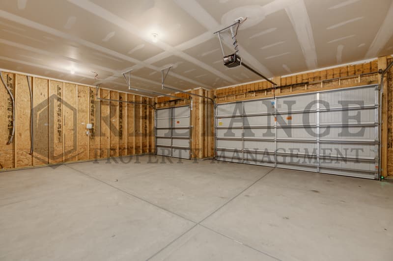 Valley Center House: 701 E Elmwood St