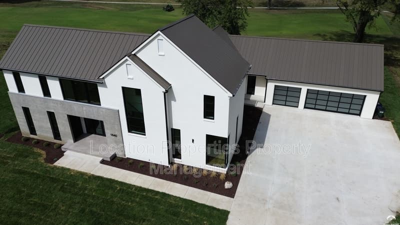 Lawrence House: 1840 Quail Creek Drive