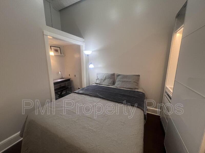 Milwaukee Condo: 715 North Milwaukee Street