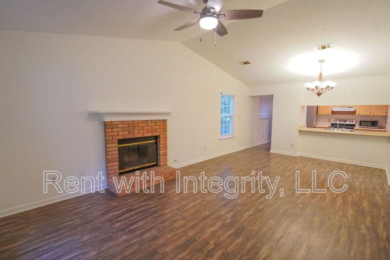 Tallahassee House: 2418 Ian Drive
